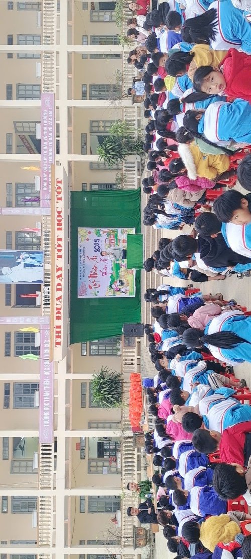 TRAO QUÀ TẾT 1.jpg